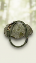 Minimalist Leash With Matte Black Hardware